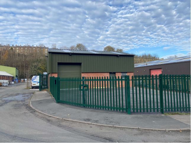 Colne Vale, Huddersfield for sale - Primary Photo - Image 1 of 1