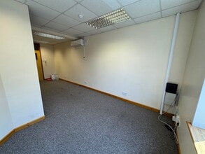 10 Dudley St, Luton to rent Interior Photo- Image 2 of 8
