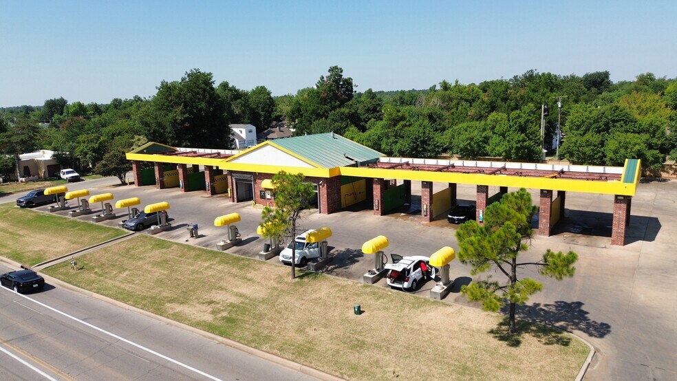 Oklahoma City 9 Car Wash Portfolio portfolio of 9 properties for sale on LoopNet.co.uk - Building Photo - Image 3 of 17