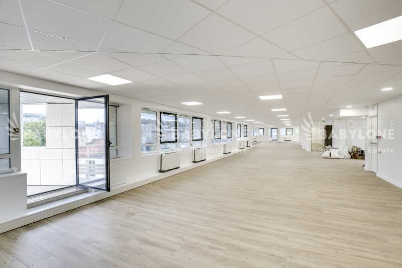 Office in Issy-les-Moulineaux to rent Building Photo- Image 1 of 12