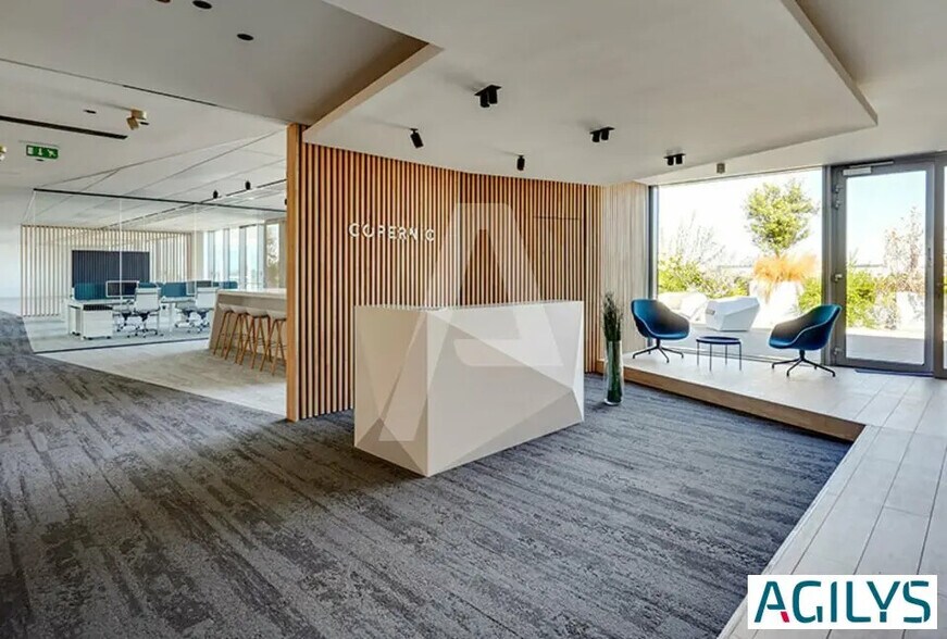 Office in Massy to rent - Building Photo - Image 3 of 10