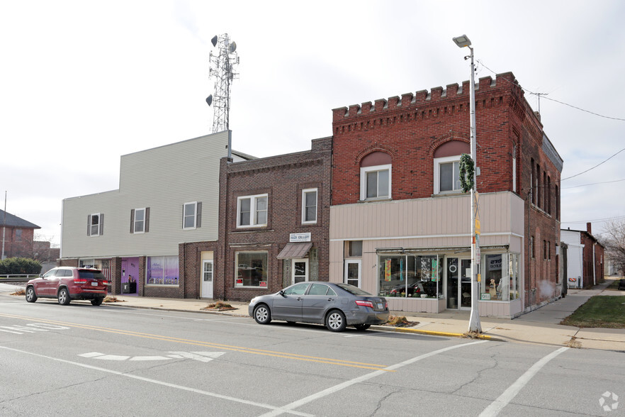 921-927 Story St, Boone, IA for rent - Building Photo - Image 2 of 2