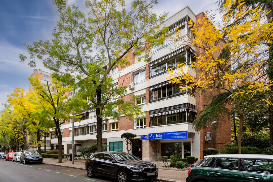 Residential in Madrid, MAD for sale - Primary Photo - Image 1 of 1