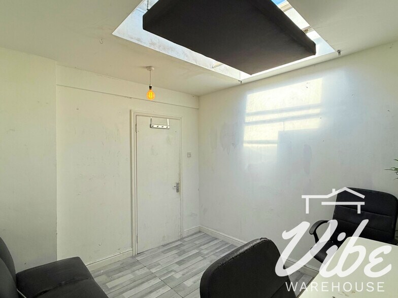 39 Autumn St, London for sale - Building Photo - Image 1 of 1