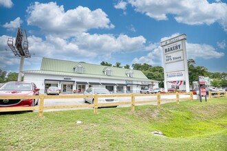 10517 N Us-17 Hwy, Pawleys Island, SC for rent Building Photo- Image 1 of 11