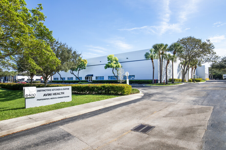 6400 Park Of Commerce Blvd, Boca Raton, FL for rent - Building Photo - Image 1 of 5