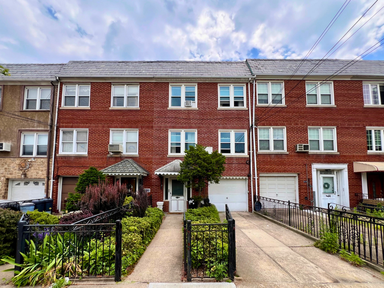 2237 47th St, Astoria, NY for sale - Primary Photo - Image 1 of 13