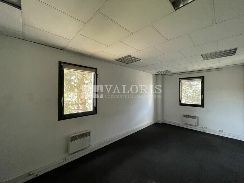 Office in Lyon for sale - Interior Photo - Image 3 of 6