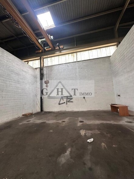Industrial in SAINT-OUEN-L'AUMONE to rent - Interior Photo - Image 3 of 4