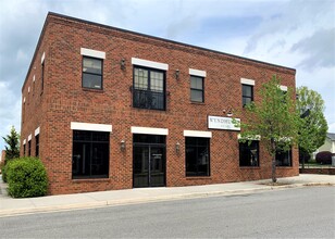 110 Duncraig Dr, Lynchburg, VA for rent Building Photo- Image 1 of 4