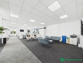 Whitehall Ave, Milton Keynes to rent Interior Photo- Image 1 of 16