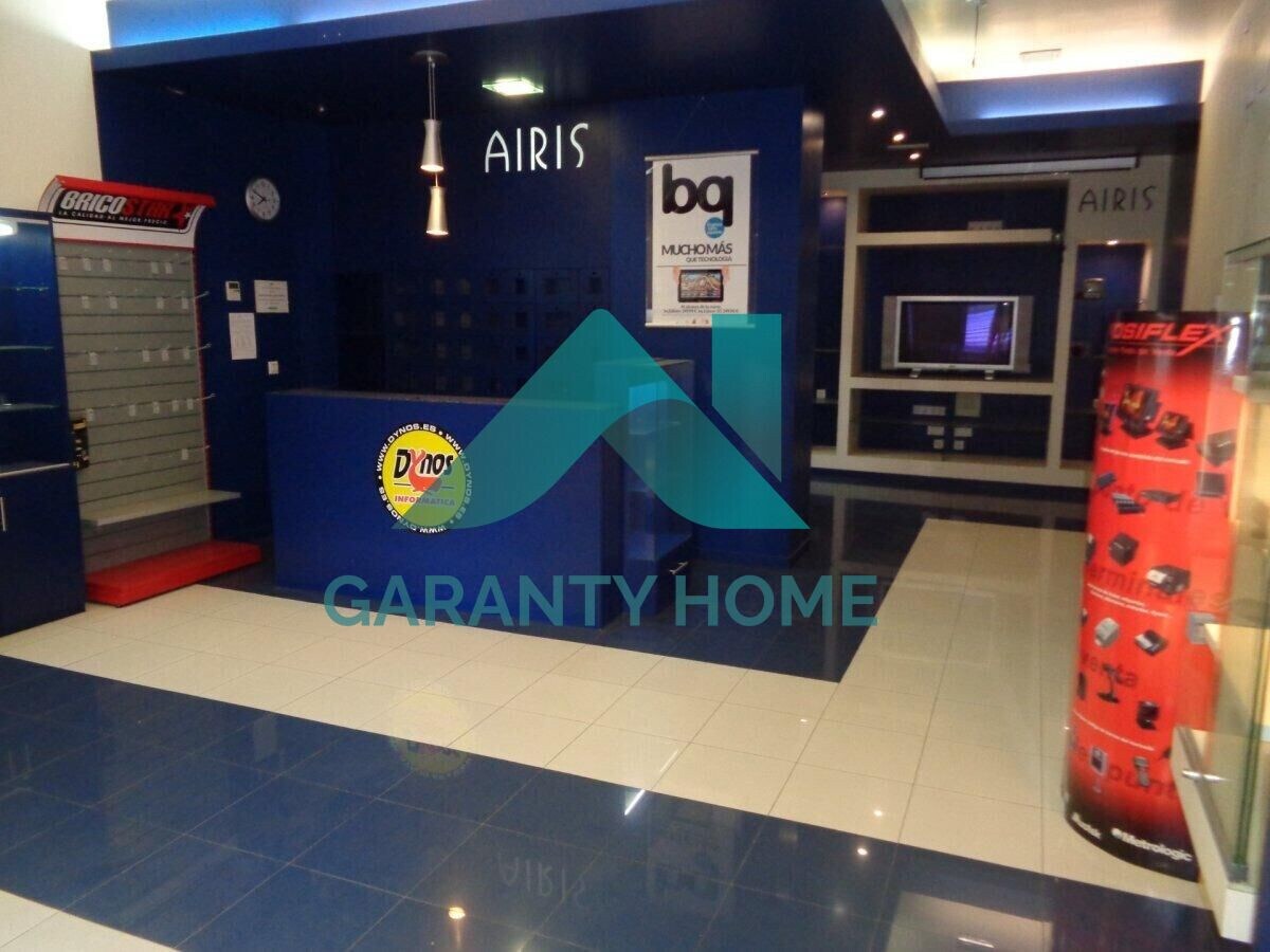 Cáceres, CAC 10002 - - - Interior Photo - Image 1 of 8