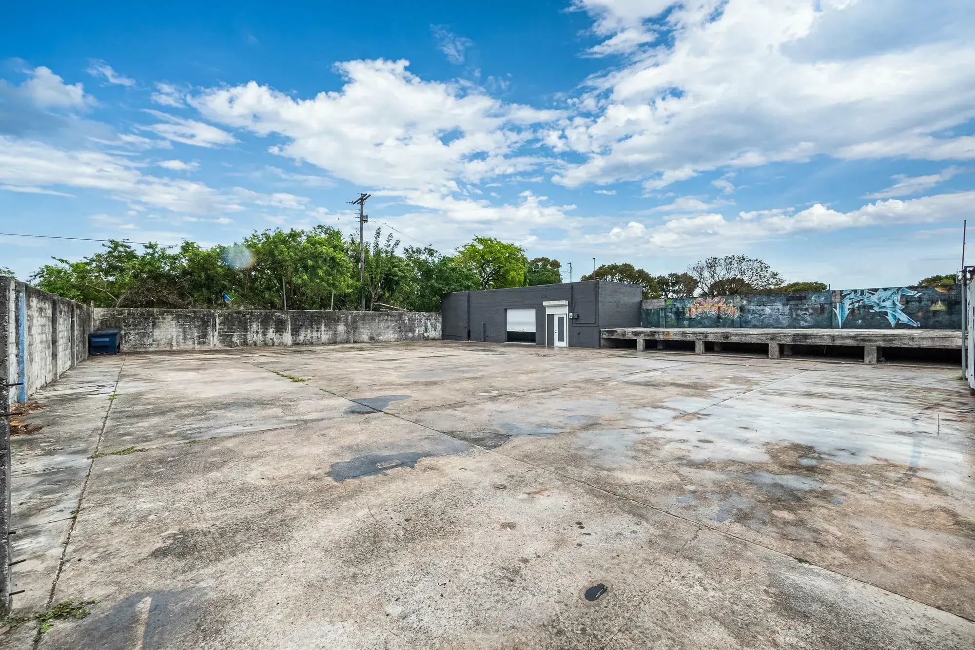 4647 NW 17th Ave, Miami, FL for rent Building Photo- Image 1 of 10