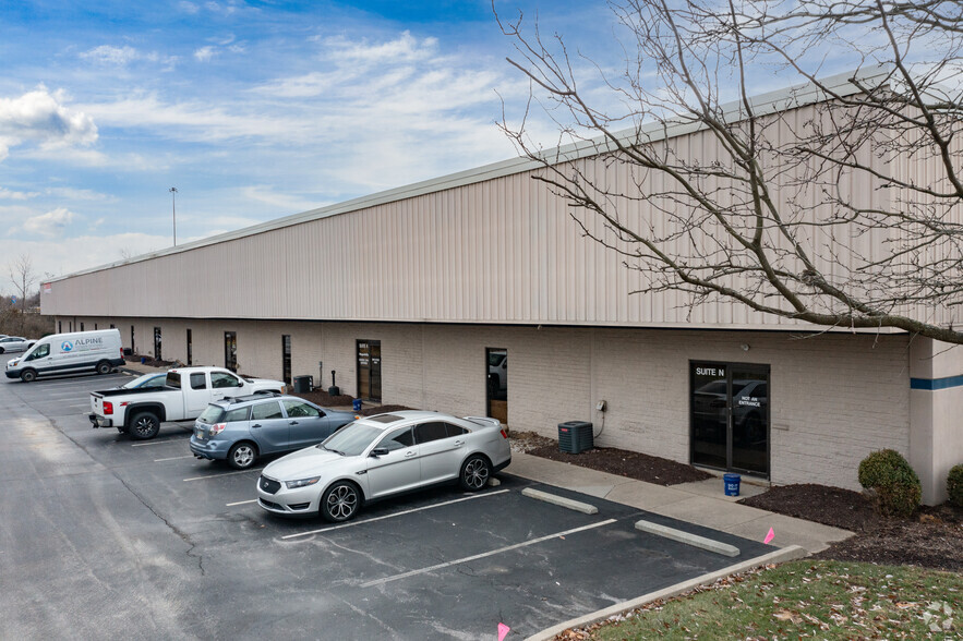 11466 Deerfield Rd, Blue Ash, OH for rent - Building Photo - Image 1 of 4