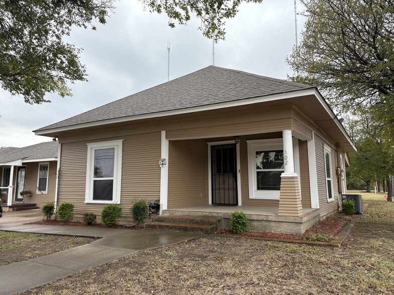 102 Ramsey St, Cedar Hill, TX for rent - Building Photo - Image 1 of 2