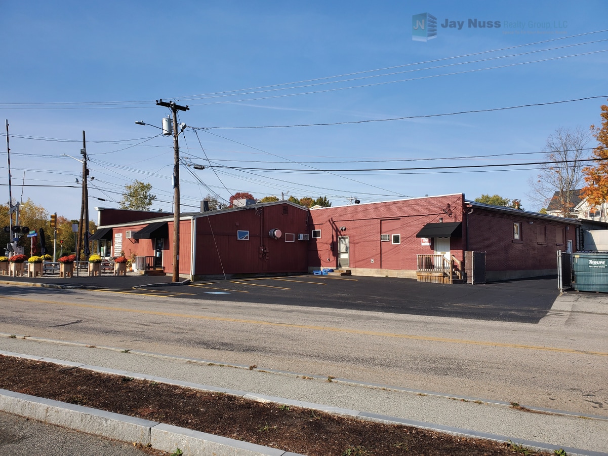 90 Pond St, Weymouth 02190 UK