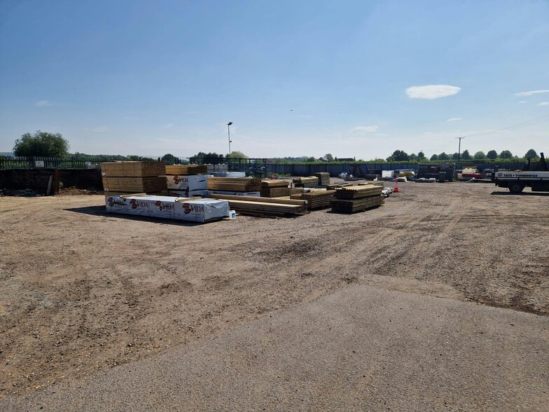 Court Ln, Hadlow to rent - Building Photo - Image 3 of 5