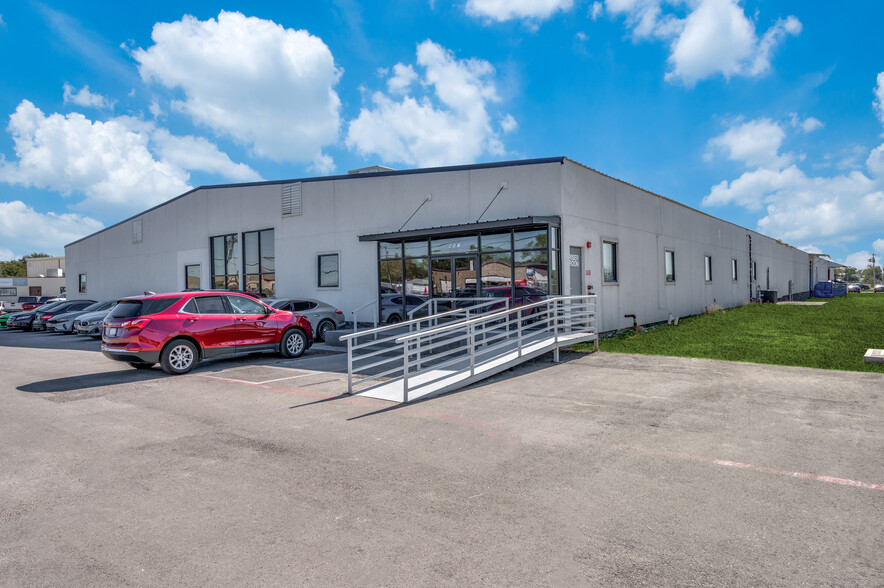 720 E State Highway 121 Byp, Lewisville, TX for sale - Building Photo - Image 1 of 12