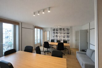 Co-working Space in Paris to rent Interior Photo- Image 1 of 4