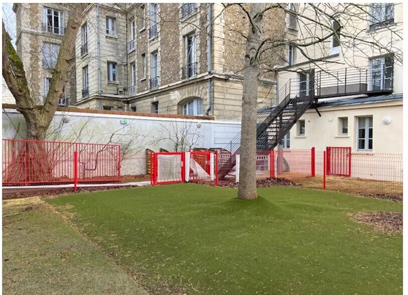 Office in Versailles to rent - Building Photo - Image 3 of 8