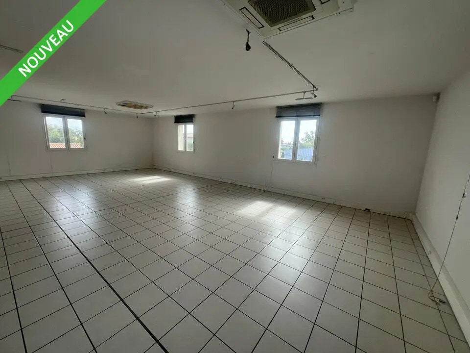 Vente Bureaux 225 m² - Photo 1