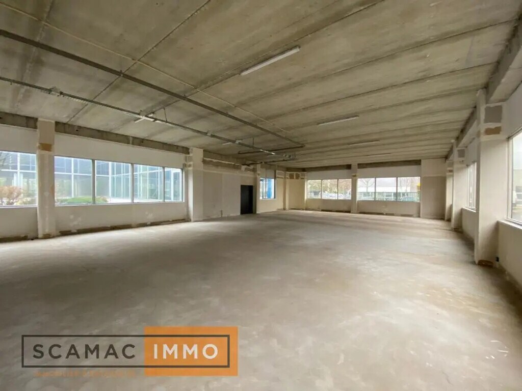 Location Bureaux 1 056 m² à 2 112 m² - Photo 1