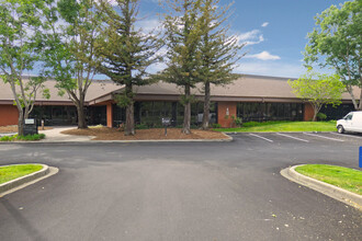 1375 Corporate Cntr Pky, Santa Rosa, CA for rent Building Photo- Image 1 of 8