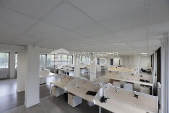 Office in Boissy-Saint-Léger to rent Interior Photo- Image 2 of 2