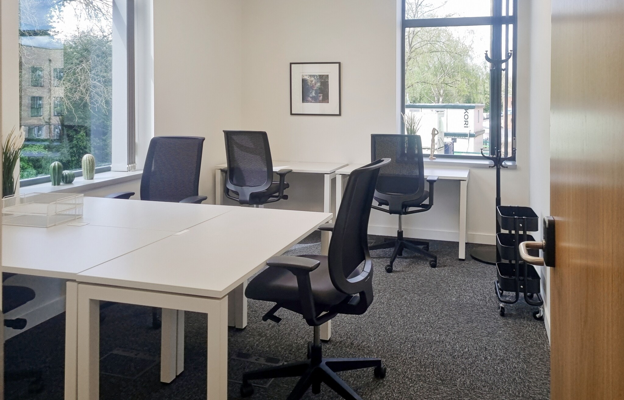 Station Rd, Harpenden to rent Interior Photo- Image 1 of 5