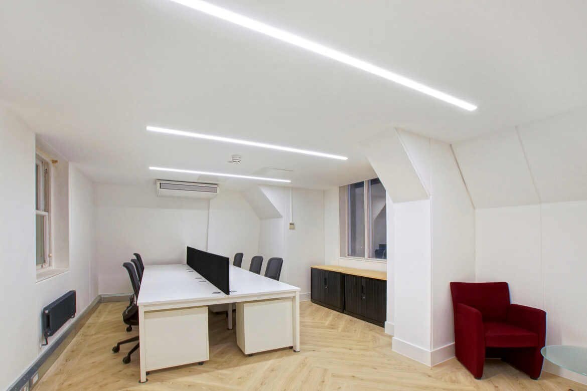 2 Devonshire Sq, London to rent Interior Photo- Image 1 of 6