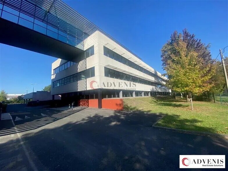 Office in Gradignan to rent - Building Photo - Image 1 of 11