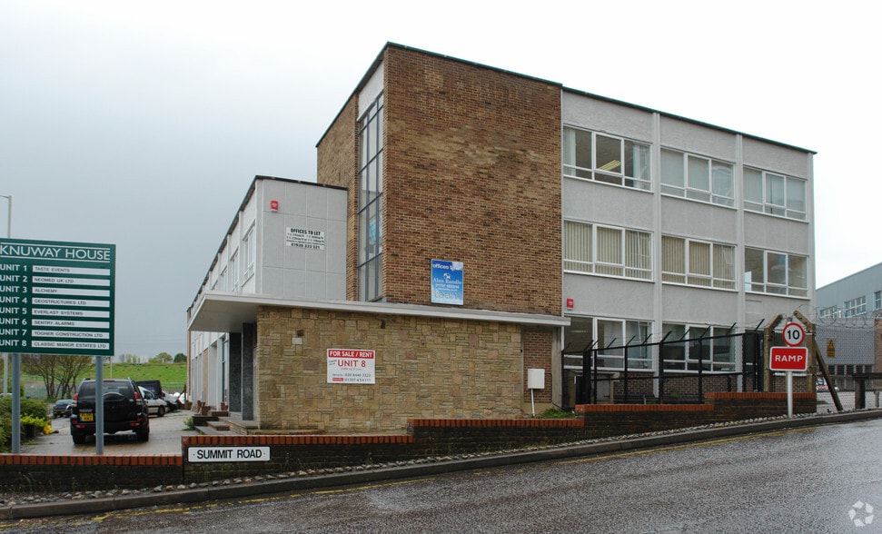 Cranborne Rd, Potters Bar for sale - Building Photo - Image 3 of 6