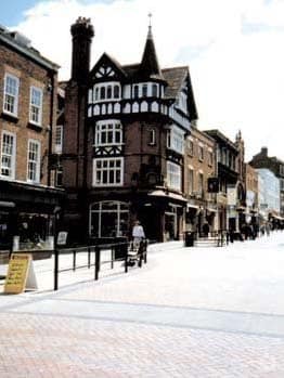 8 College St, Gloucester to rent Primary Photo- Image 1 of 5