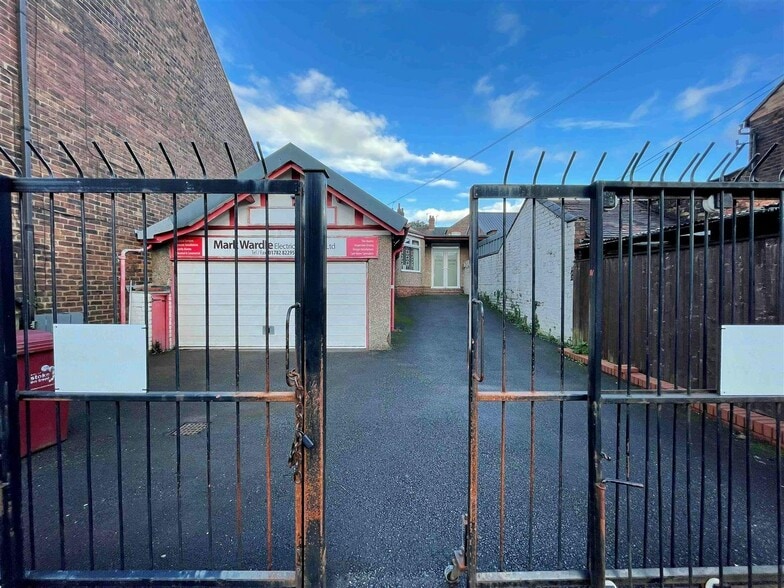 72A Leonard St, Stoke On Trent for sale - Building Photo - Image 2 of 17