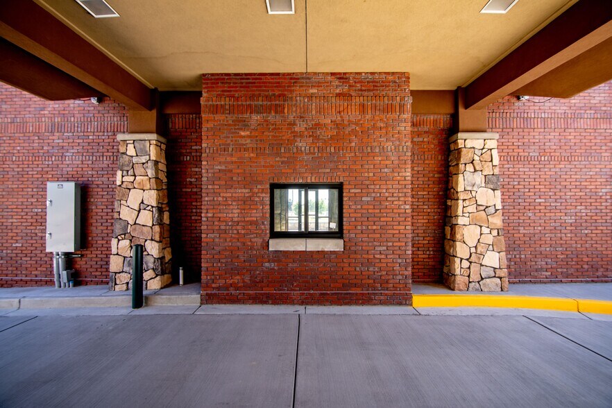 4650 Royal Vista Cir, Windsor, CO for rent - Building Photo - Image 3 of 9