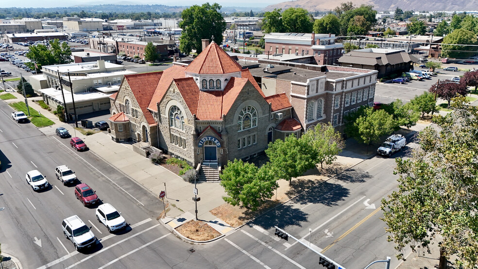 221 E Martin Luther King Jr Blvd, Yakima, WA for sale - Building Photo - Image 2 of 41