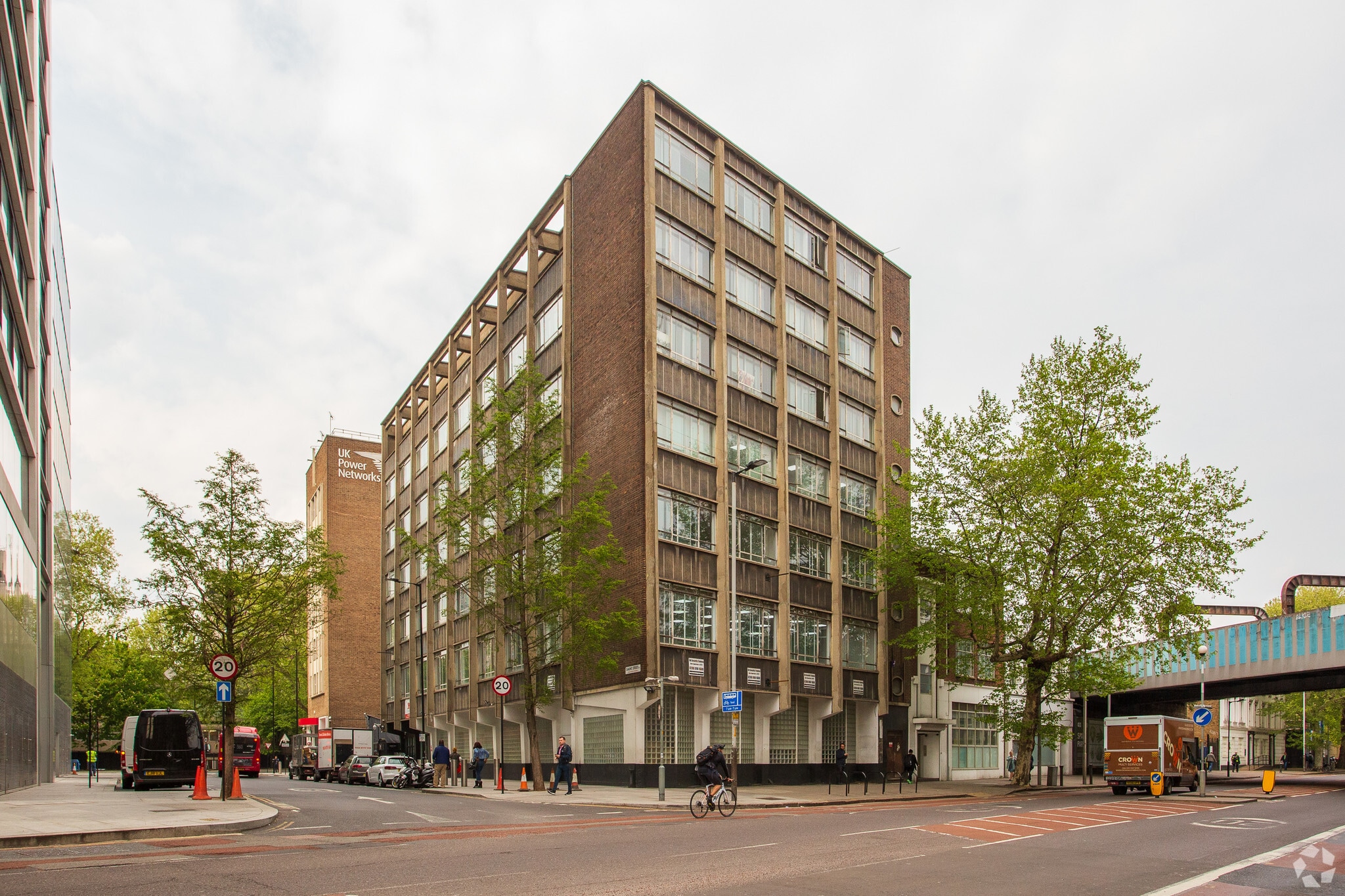 70 Newington Causeway, London for sale Primary Photo- Image 1 of 1