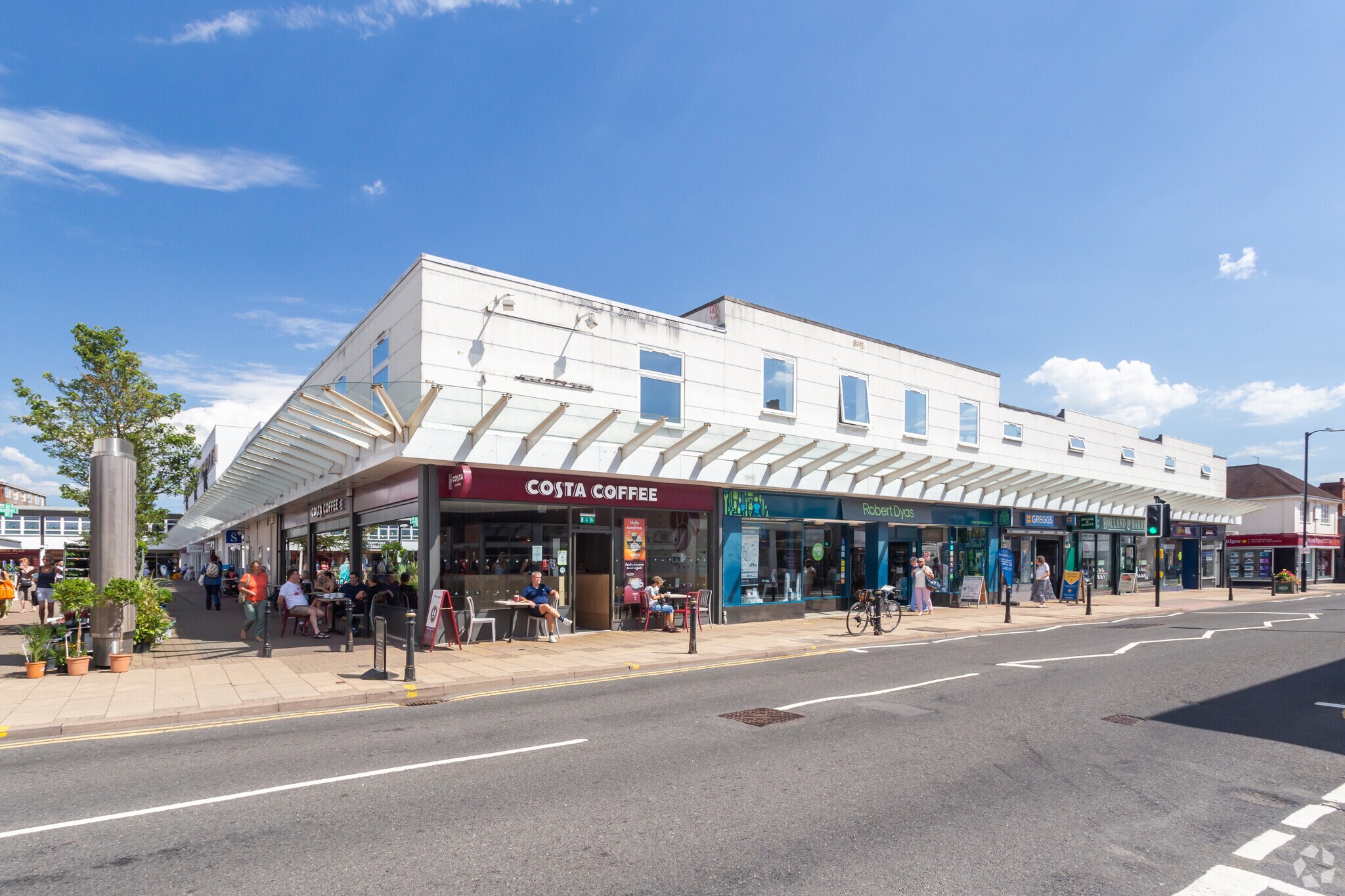 Talisman Sq, Kenilworth for sale Primary Photo- Image 1 of 1