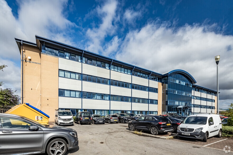 25 Goodlass Rd, Liverpool to rent - Building Photo - Image 3 of 46