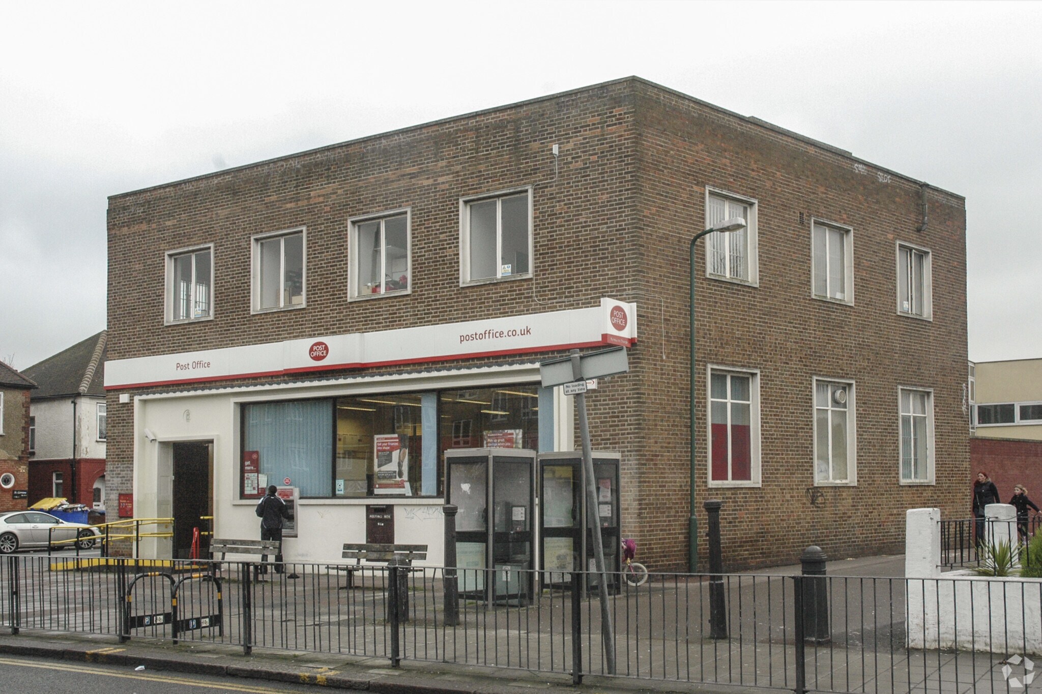 114 Church Rd, London for sale Primary Photo- Image 1 of 1