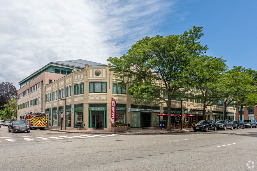 313 Washington St, Newton, MA for rent - Building Photo - Image 1 of 3