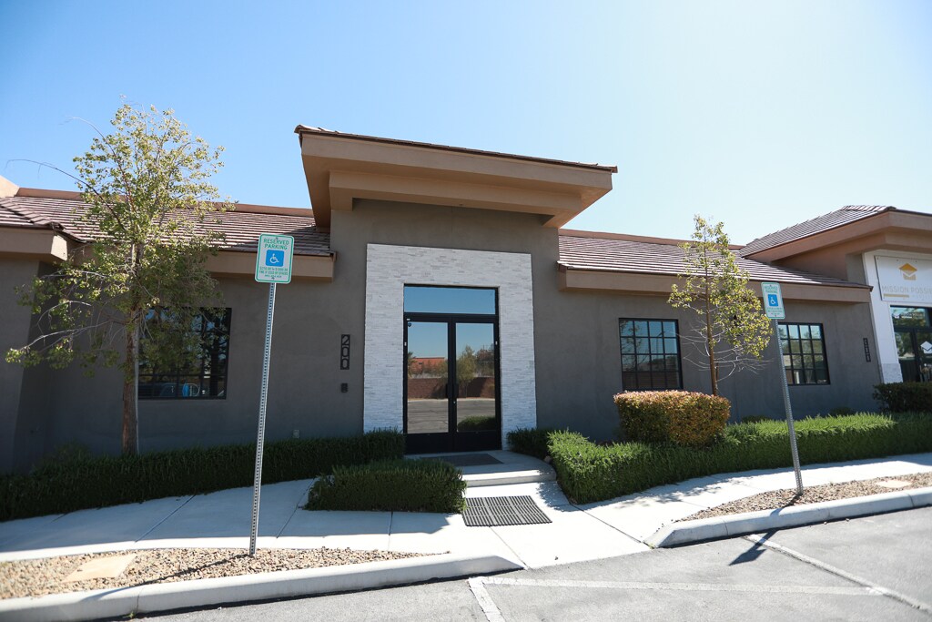 365 E Windmill Ln, Las Vegas, NV for sale Building Photo- Image 1 of 1