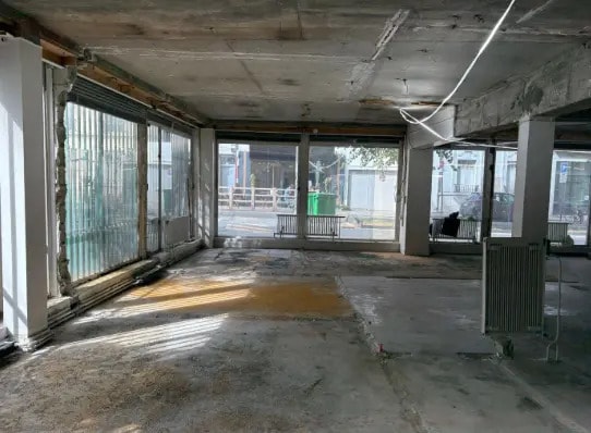 Retail in Paris to rent - Interior Photo - Image 1 of 4