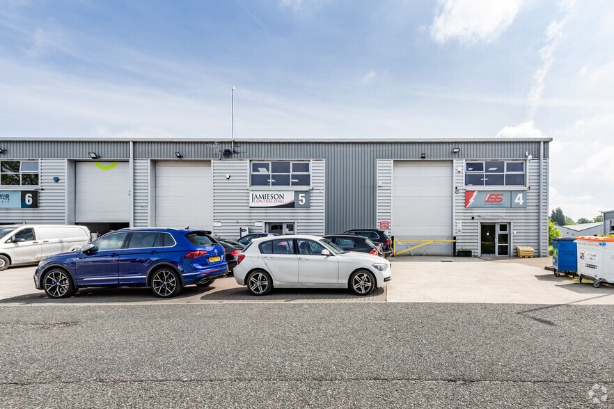 Dunkirk Ln, Hyde to rent - Building Photo - Image 2 of 3