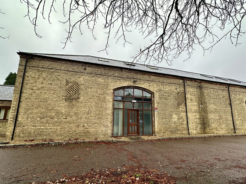 Mill Ln, Hitchin for sale - Primary Photo - Image 1 of 1