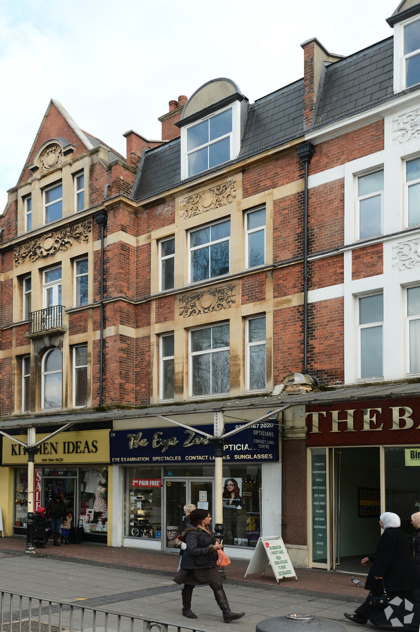 25 New Broa, London for sale Primary Photo- Image 1 of 1