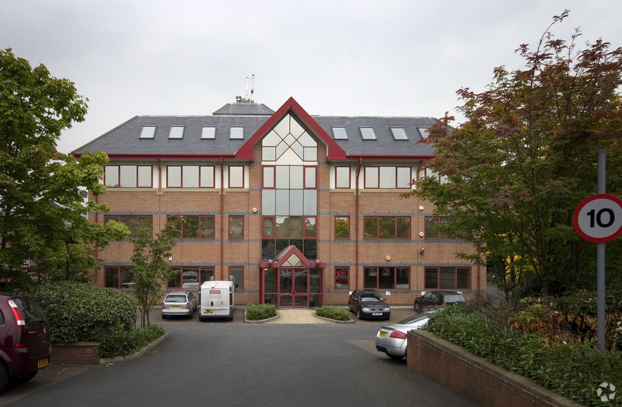 Lister Hl, Leeds for rent - Primary Photo - Image 2 of 2