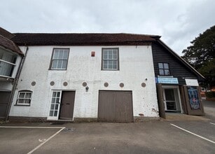 3 Bank St, Bishops Waltham to rent Building Photo- Image 1 of 7