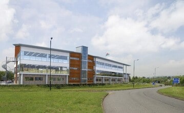 Magor, Caldicot to rent Building Photo- Image 2 of 7