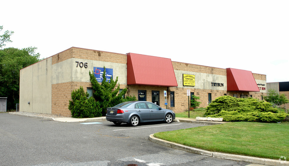 Light Industrial in Forked River, NJ for sale - Primary Photo - Image 1 of 1